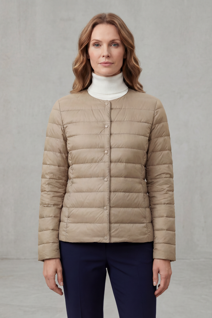 Everyday women's jacket: a comfortable, lightweight quilted puffer for casual outings.