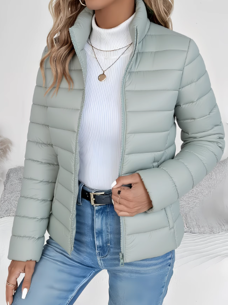Women's lightweight quilted spring jacket, ideal for effortless everyday style and transitional weather.