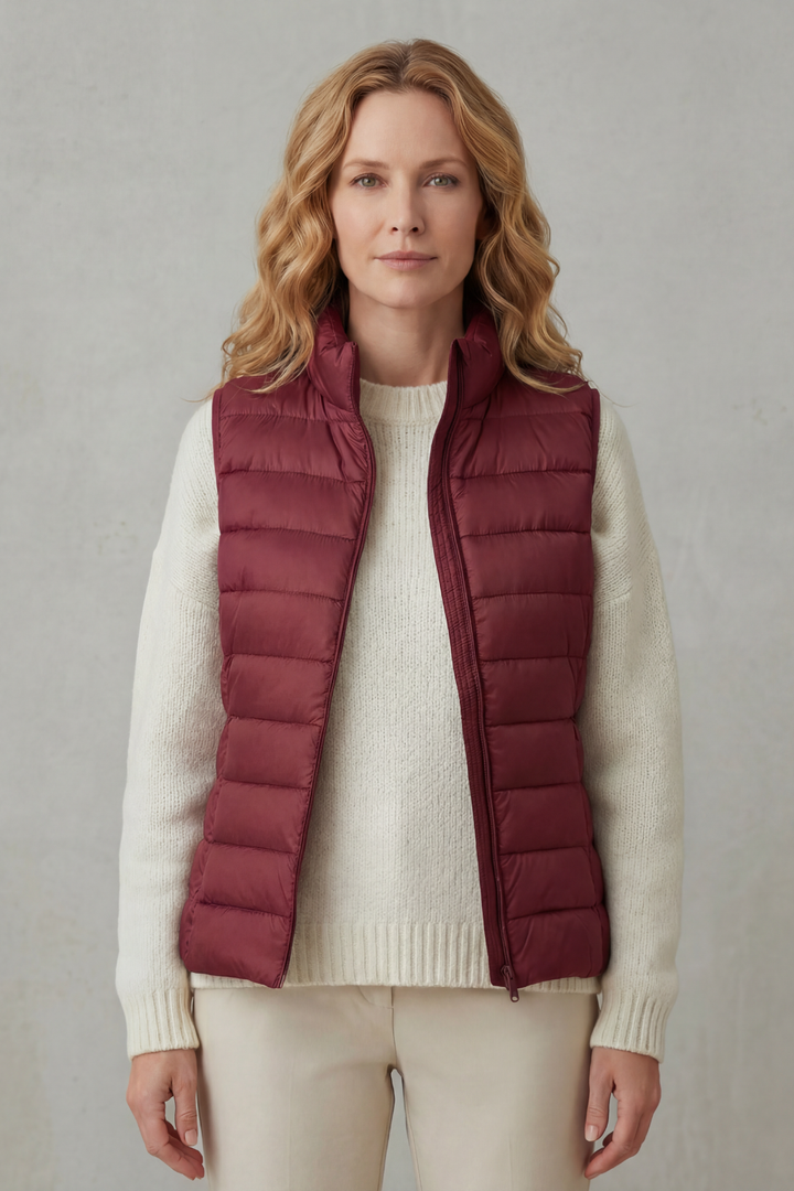 Chic and warm: women's lightweight quilted gilet for versatile fashion.