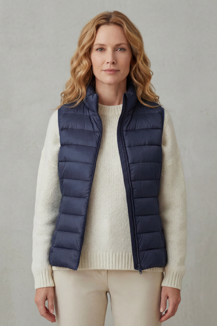 Spring/fall women's lightweight quilted vest, effortlessly stylish.