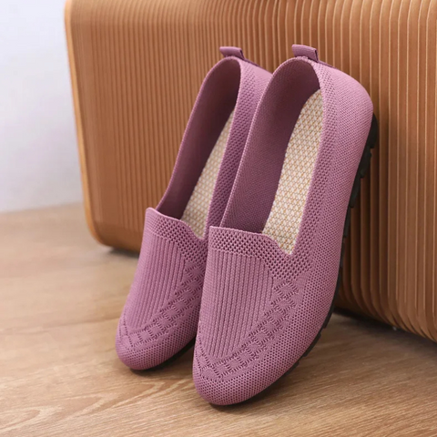 Everyday women's flats, offering comfort and support for long hours on your feet.