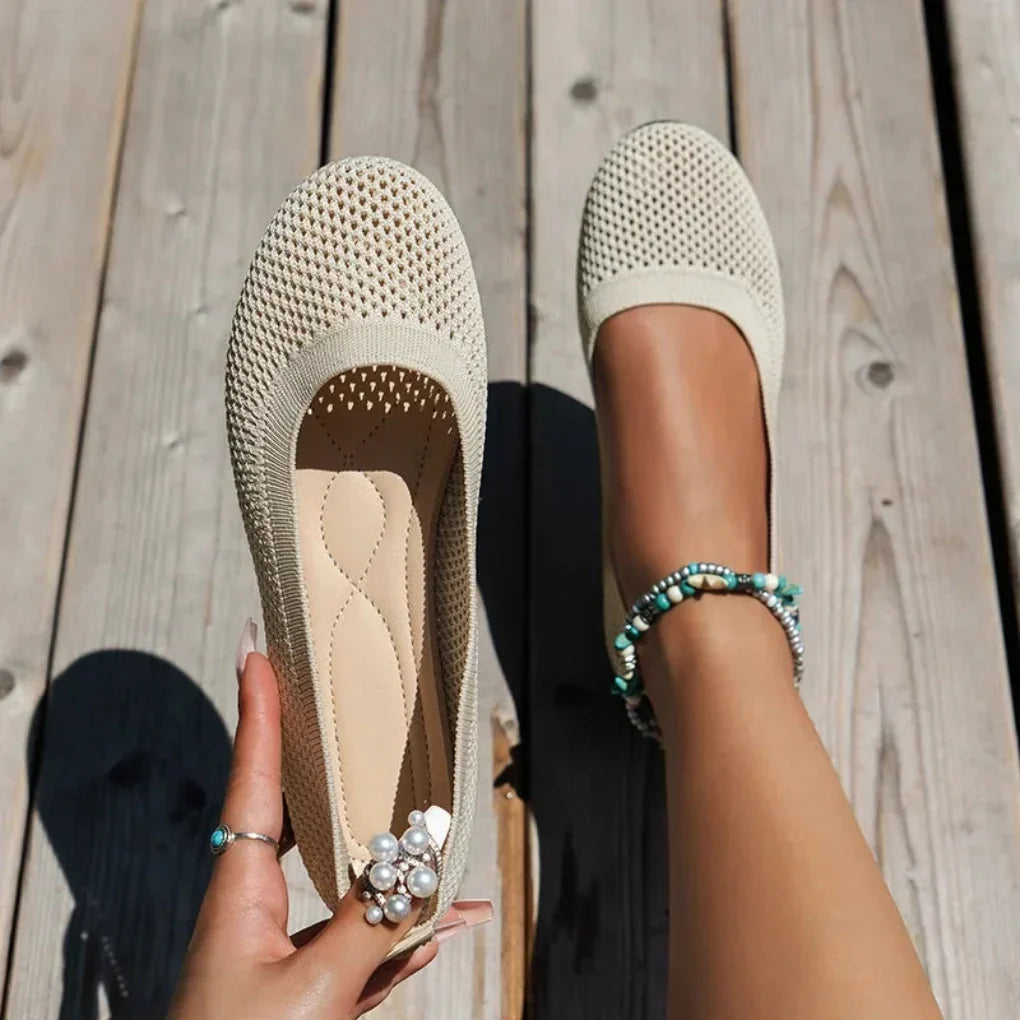 Women's lightweight slip-on summer flats, perfect for everyday casual comfort.