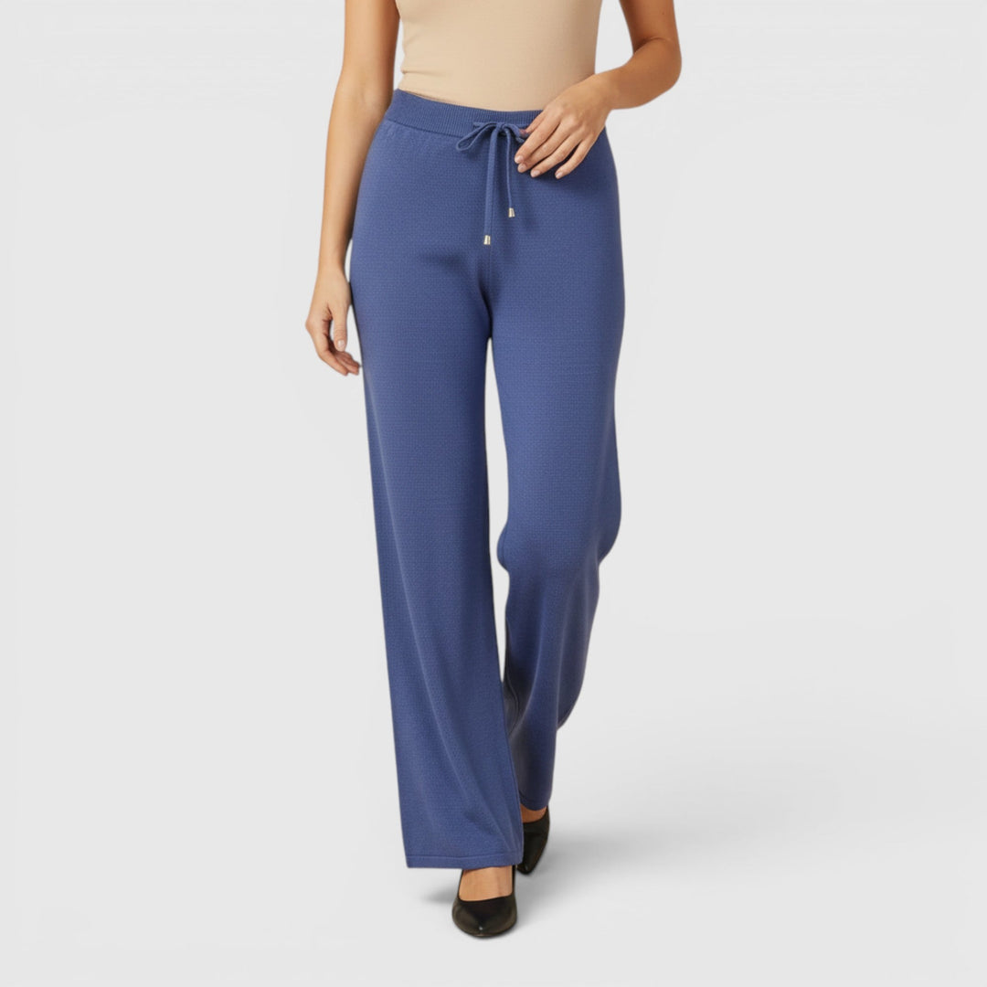 Soft Lucia women's pants: relaxed fit, adjustable waist, ultimate comfort for any day.