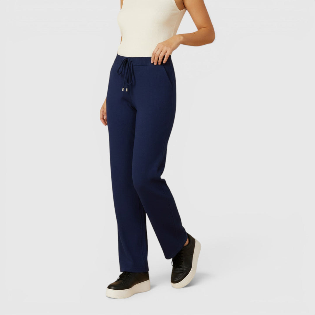 Versatile Lucia women's lounge pants for everyday comfort and a relaxed, stylish fit.