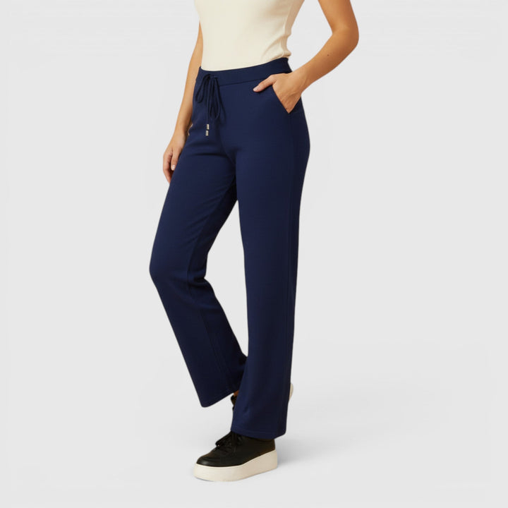 Versatile Lucia women's pants for casual wear, ultimate comfort & relaxed styling.