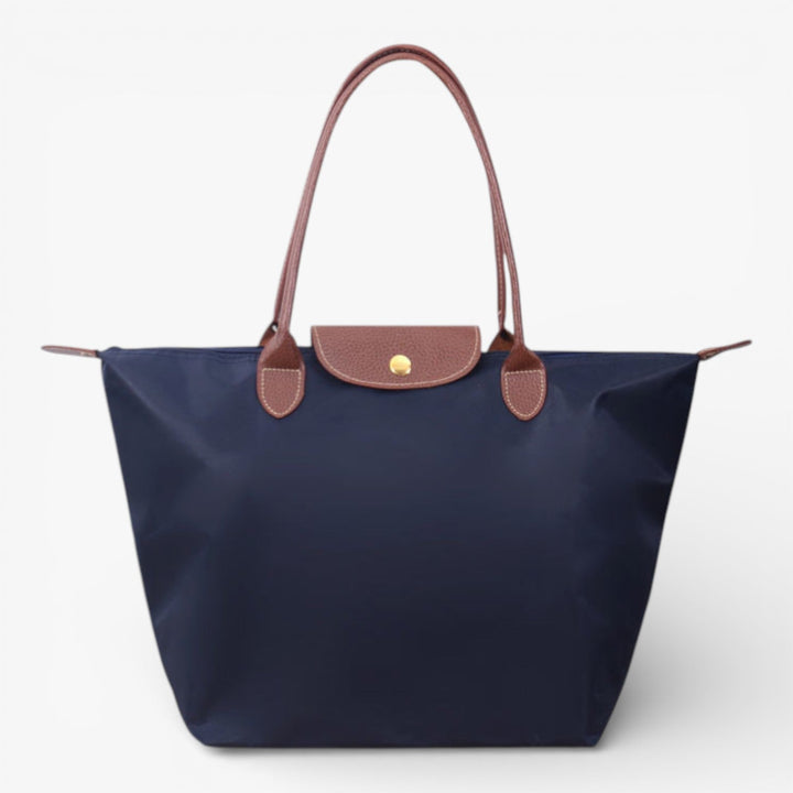 Secure zip women's luxury shoulder bag, spacious and stylish, ideal for protecting daily essentials and fashion.
