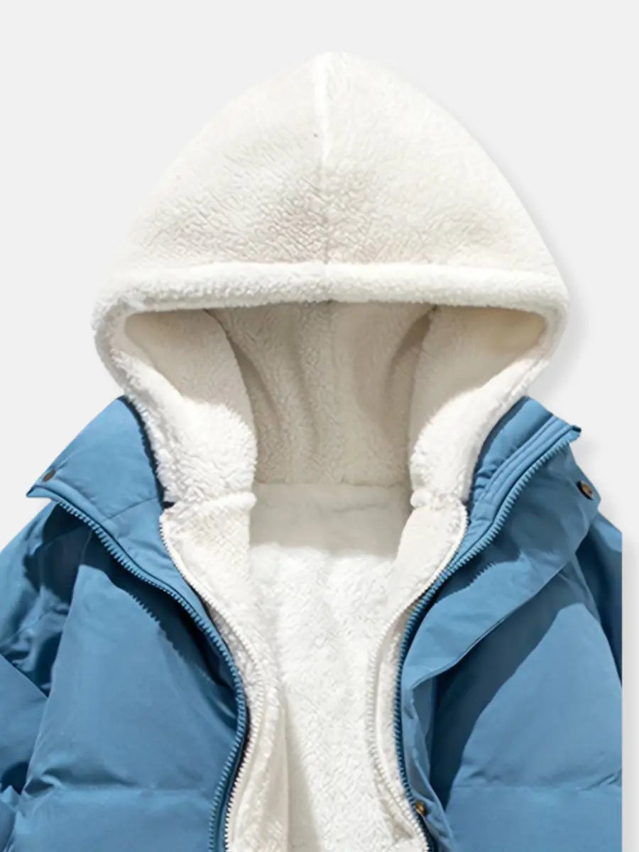Chic women's winter jacket, padded design, offering both style and warmth for cold days.