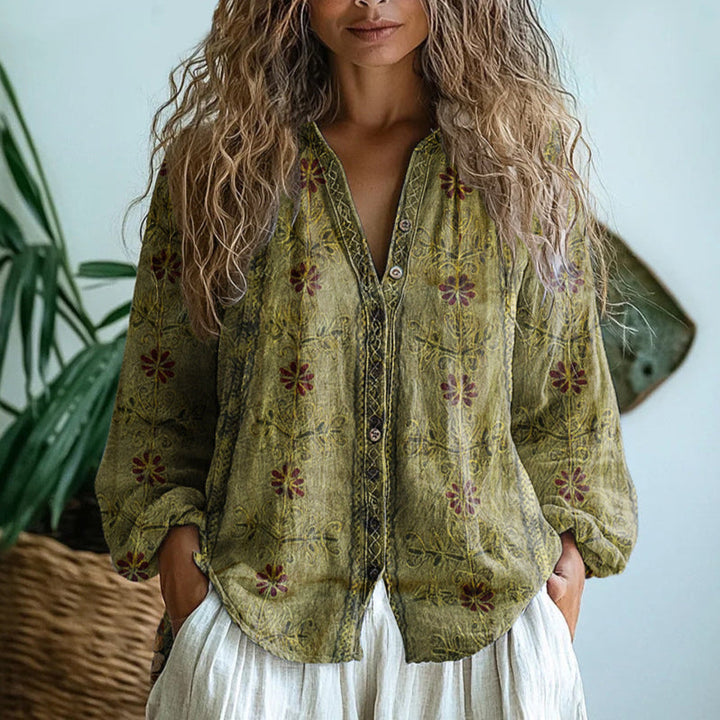 Chic Mirabella women's blouse, a comfortable long-sleeve top. Ideal for everyday wear or elegant occasions.