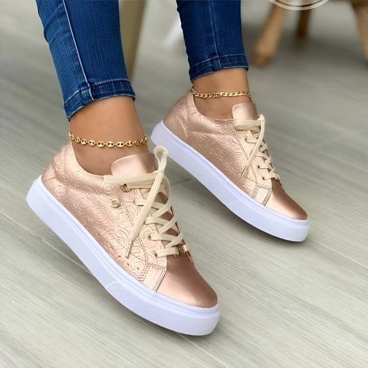 Versatile women's modern sneakers, offering comfort and style for casual everyday wear.