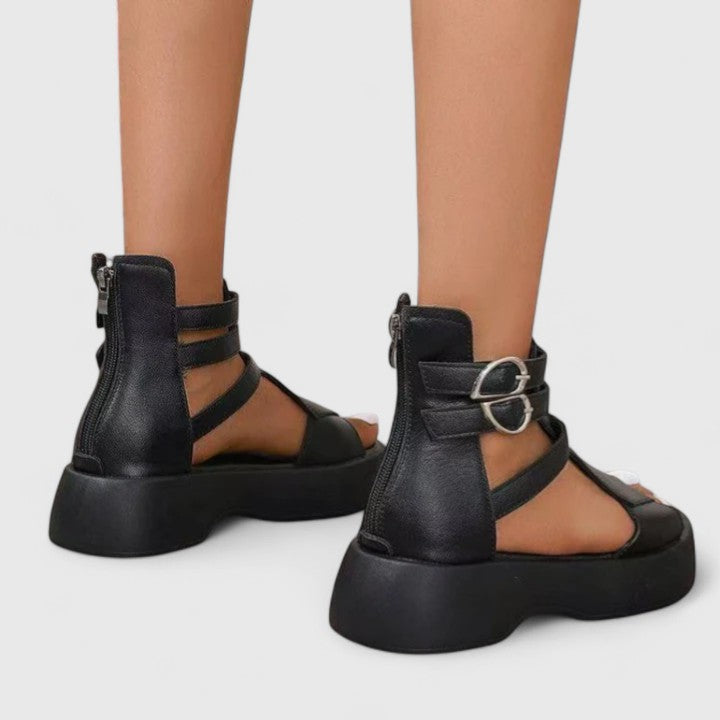 Summer-ready women's multi-strap platform sandals with a comfortable chunky sole for elevated urban style.