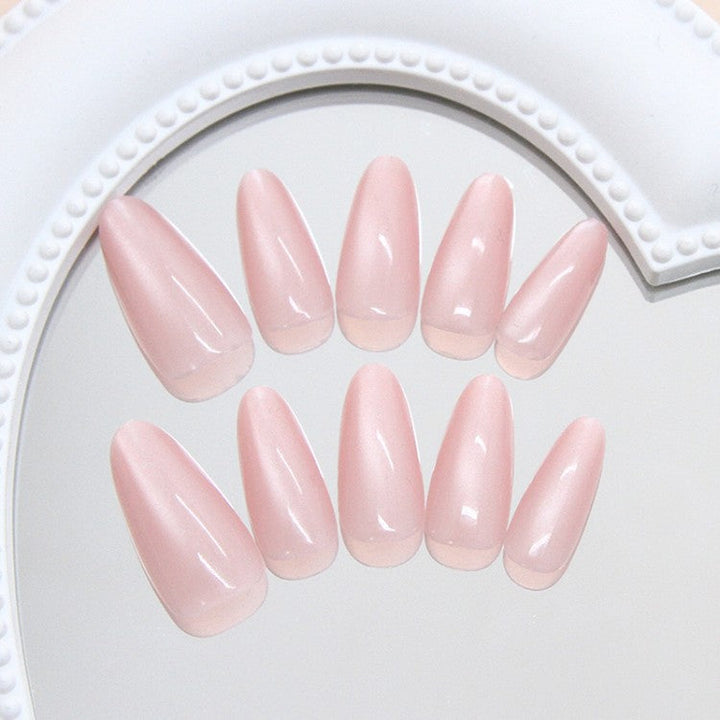 Nude pink cat eye gel nail polish art kit for chip-resistant, beautiful gel nails and easy at-home manicure.