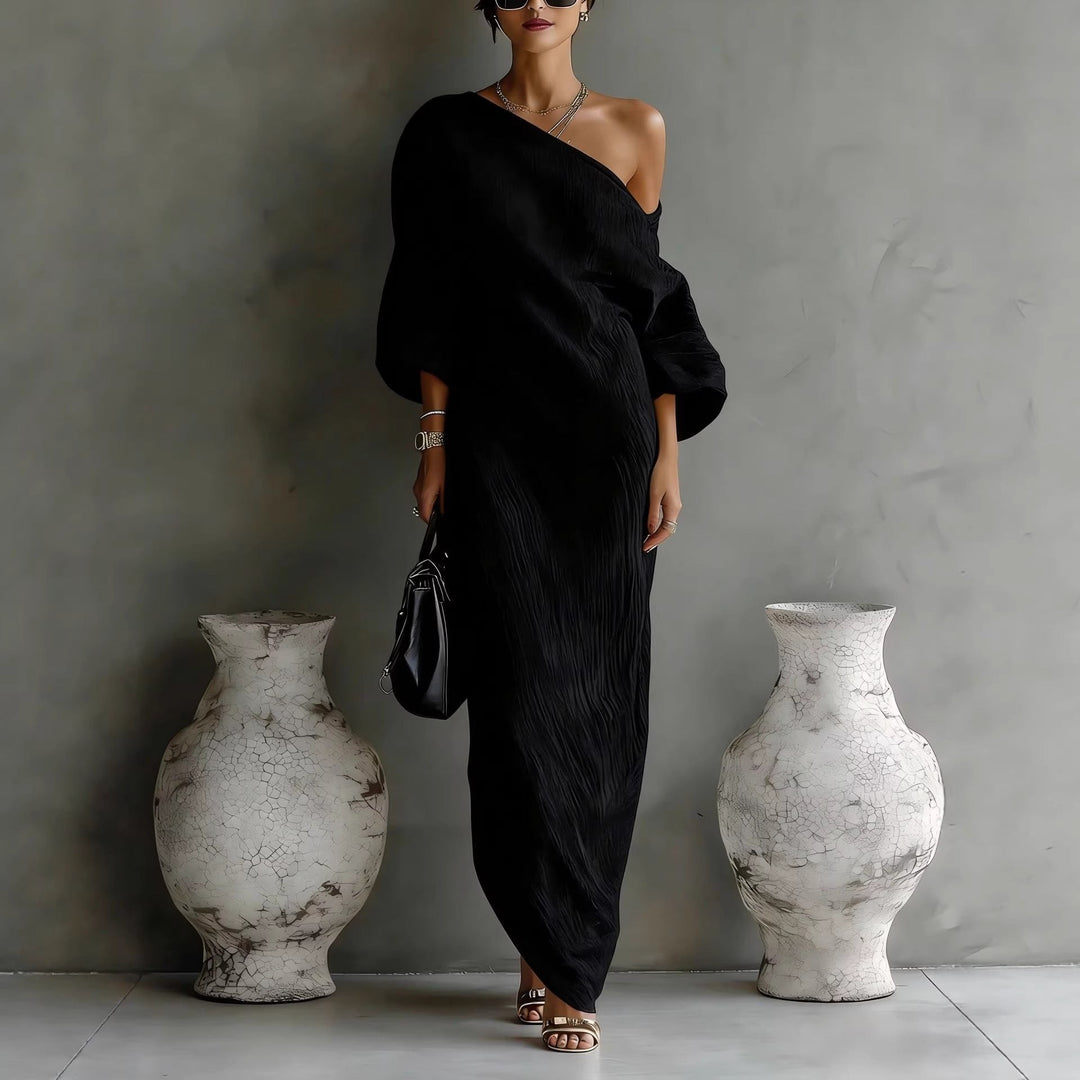 Versatile women's off-shoulder maxi dress with lantern sleeves, perfect for summer parties, vacation, or casual wear.