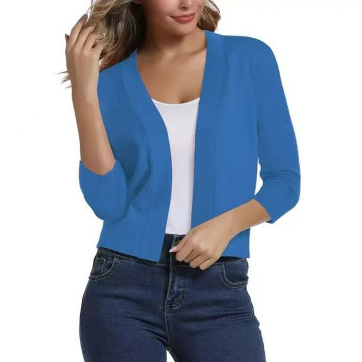 Women's three-quarter sleeve cropped cardigan, perfect for spring and summer layering.