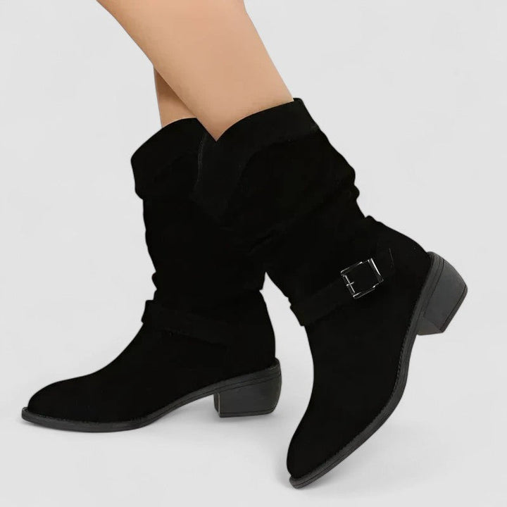 Slouchy women's ankle boots, orthopaedic support for all-day comfort. Great for fall and winter.