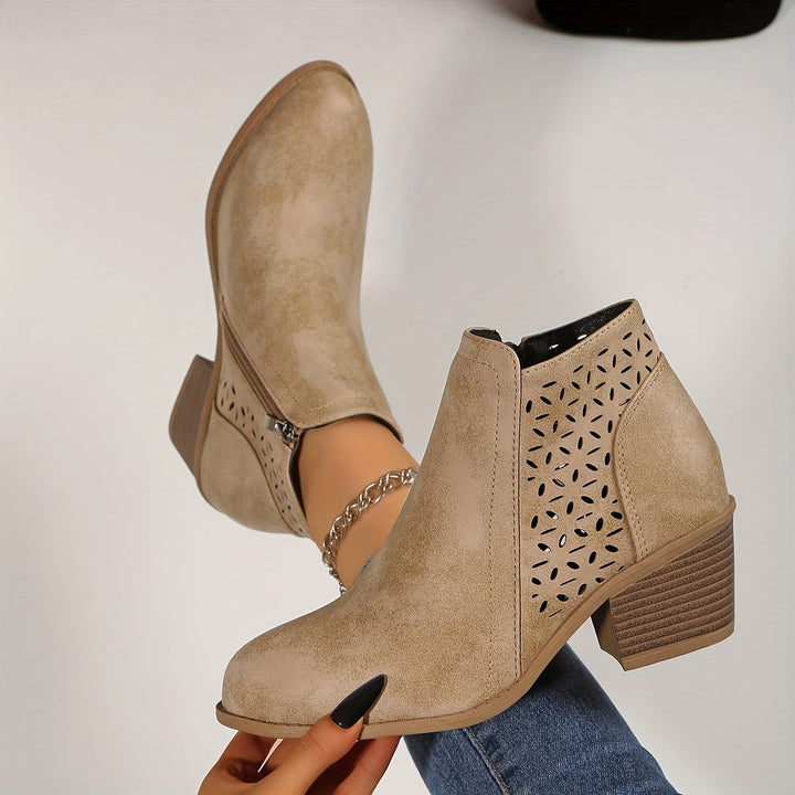 Stylish women's comfort footwear, these orthopaedic boots ensure ultimate support.