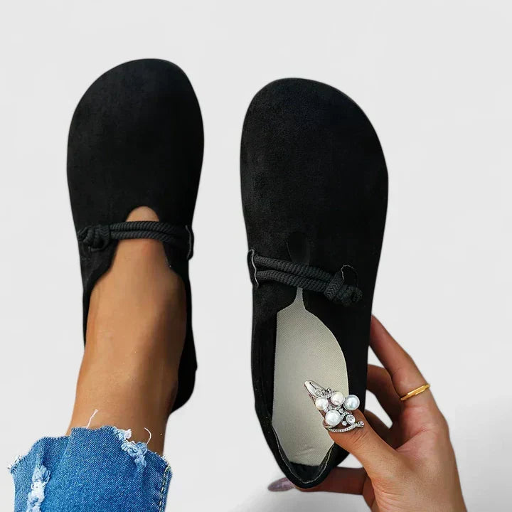 Stylish women's lace loafers with orthopaedic comfort, ideal casual shoes for everyday support.