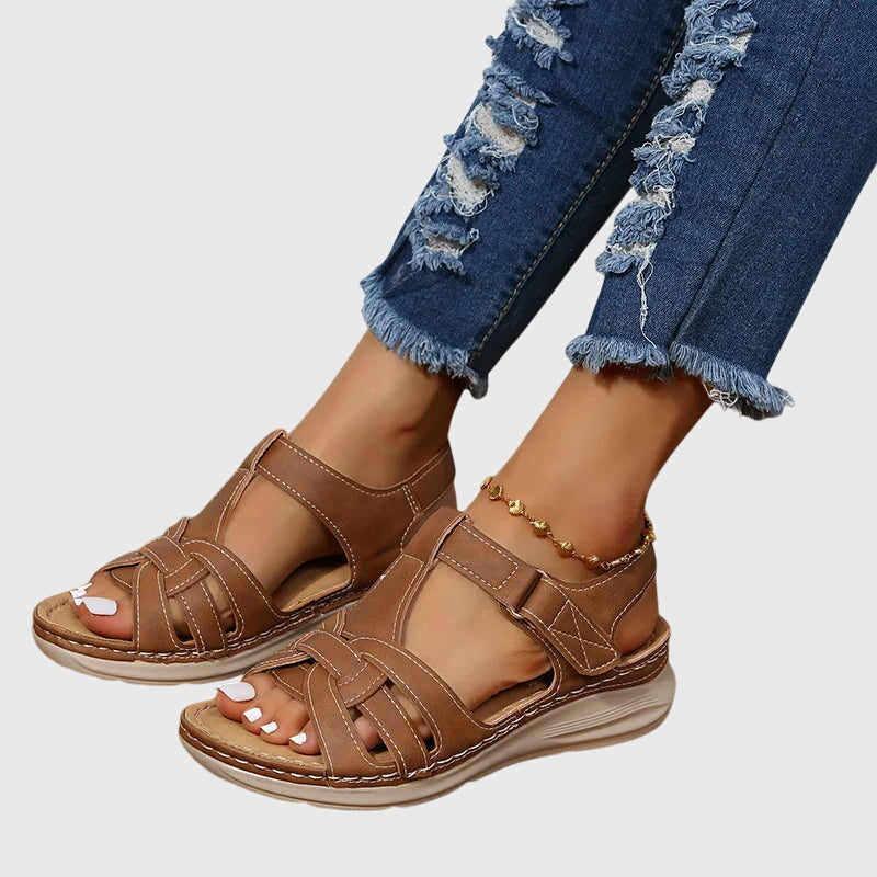 Women's orthopaedic comfort sandals with arch support, adjustable straps for all-day summer support.