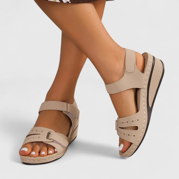 Comfortable women's orthopaedic sandals with arch support & cushioned footbed for ultimate foot pain relief.