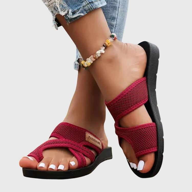 Women's comfort sandals: orthopaedic flats with arch support, perfect for walking and bunion relief.