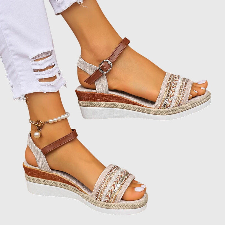 Women's orthopaedic summer sandals for ultimate comfort, support, and everyday wear. Ideal for long walks.