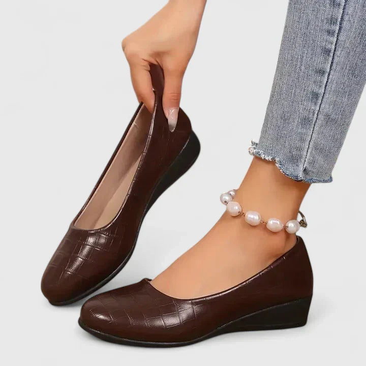 Women's orthopaedic walking shoes designed for pain relief, comfort, and foot support, featuring anti-slip soles.
