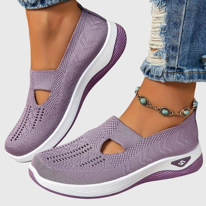 Non-slip sole of women's walking shoes, providing excellent grip & stability for an active lifestyle.