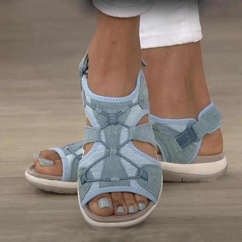 Stylish women's closed-toe comfort sandals with arch support & cushioned sole. Great for walking.
