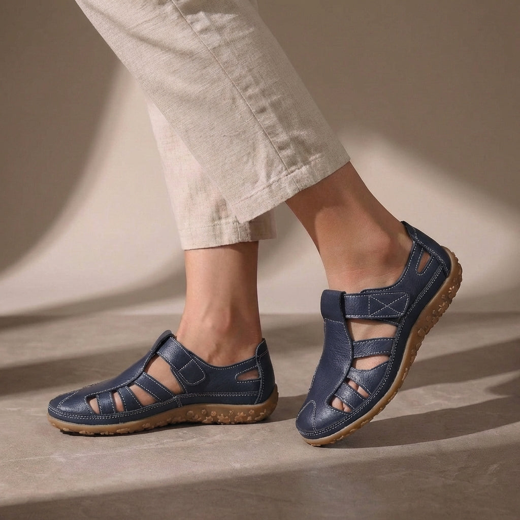Supportive women's closed-toe sandals, orthopedic design with adjustable straps for all-day comfort.