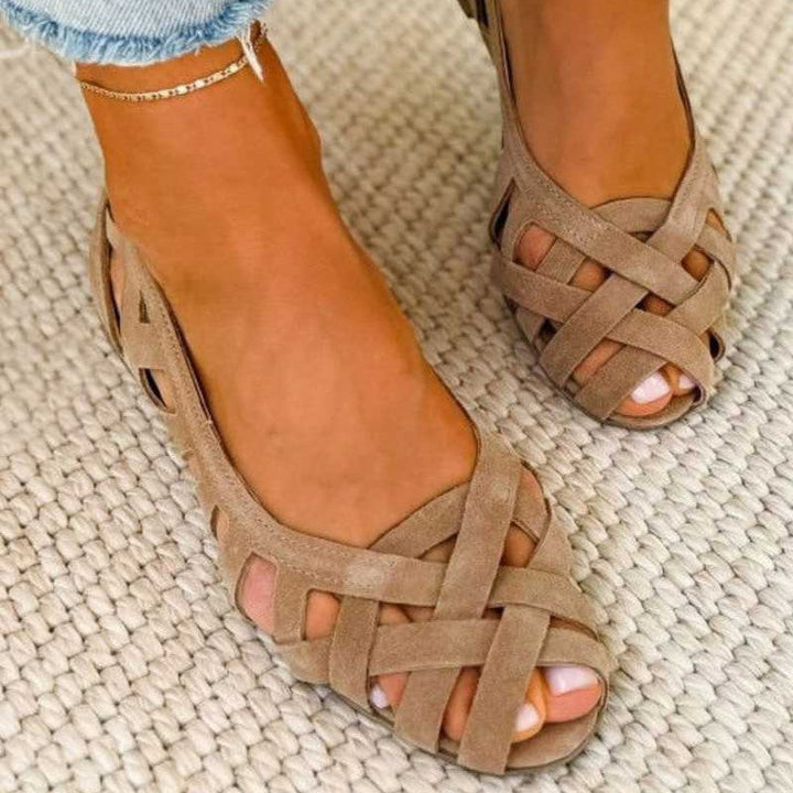 Orthopedic women's sandals with excellent foot support, a chic woven design, and comfortable adjustable straps.