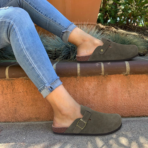 Women's comfort footwear, orthopedic slippers providing pain relief & excellent arch support for daily use.