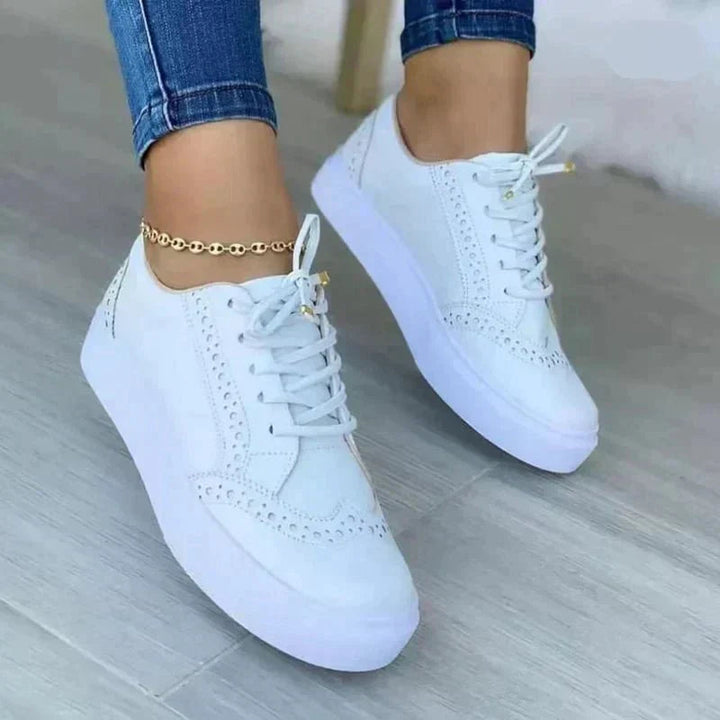 Versatile women's orthopedic shoes, lace-up oxfords with arch support for comfortable walking & style.