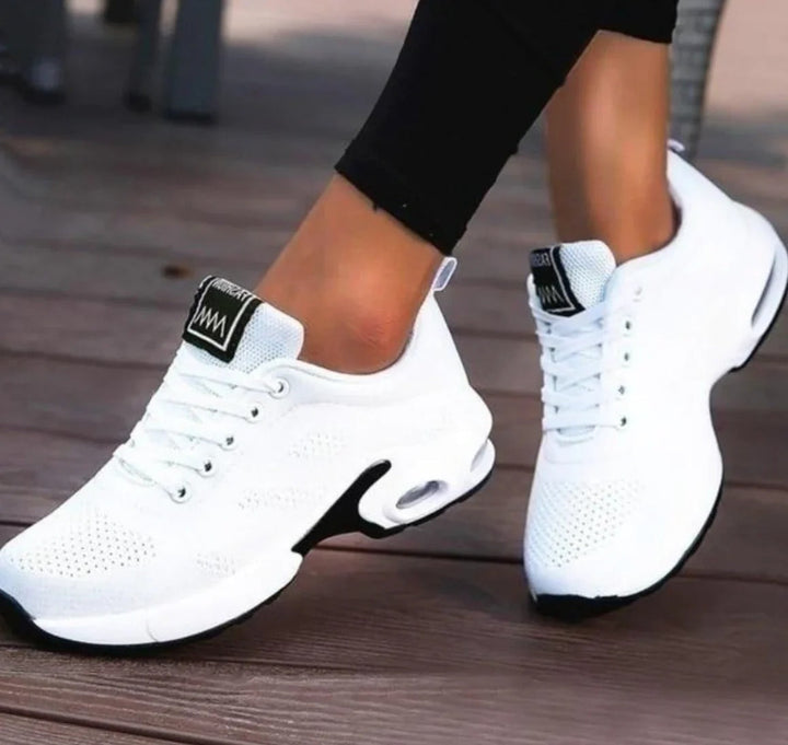Comfortable women's orthopedic Mary Jane shoes with adjustable strap, perfect for walking and daily support.