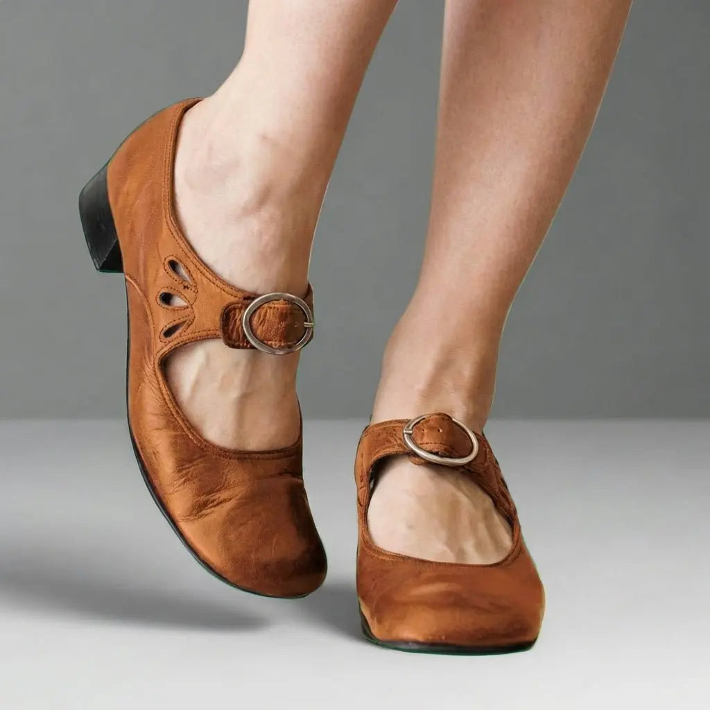 Women's orthopedic Mary Jane shoes with comfy block heel & round toe, ideal for everyday supportive wear.