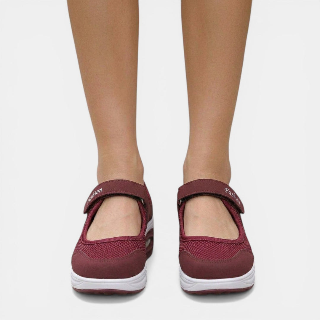 Front view: Women's orthopedic Mary Jane sneakers with a comfortable platform sole, ideal for walking.