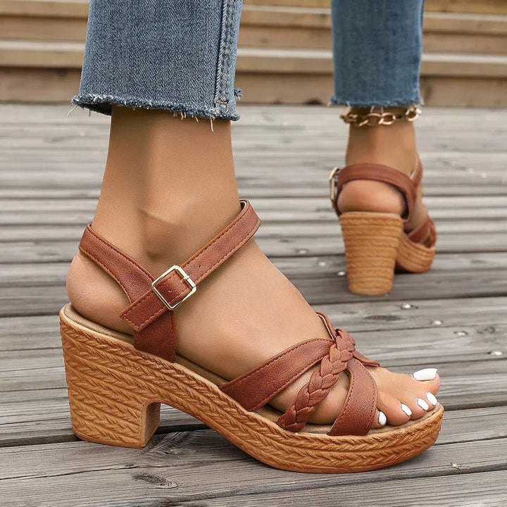 Stylish summer platform sandals for women, featuring orthopedic design & arch support.