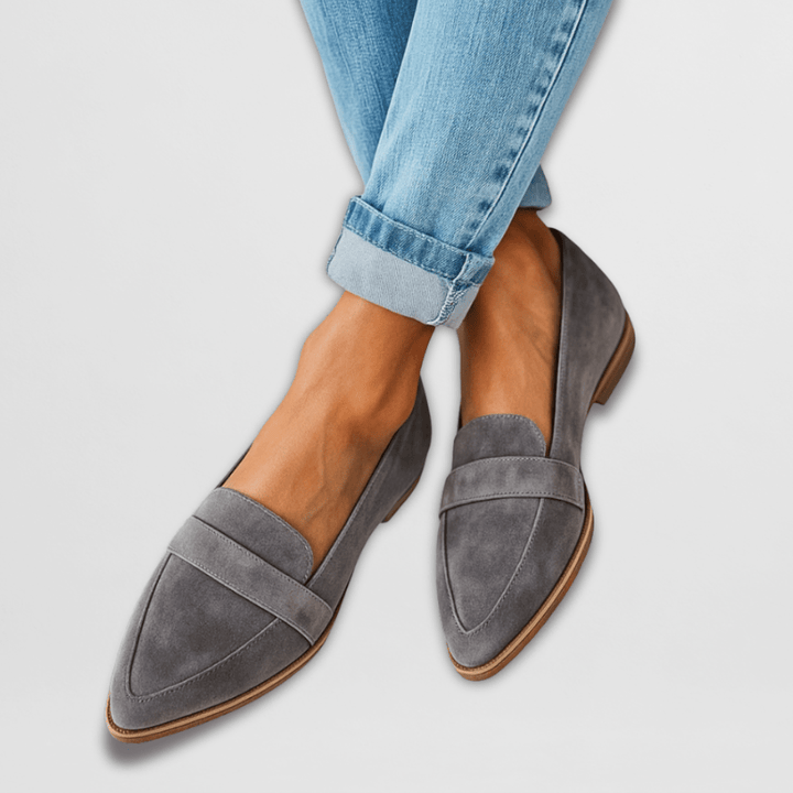 Elegant women's pointed toe loafers, orthopedic design for comfort. Versatile slip-on flats, perfect for work or casual.