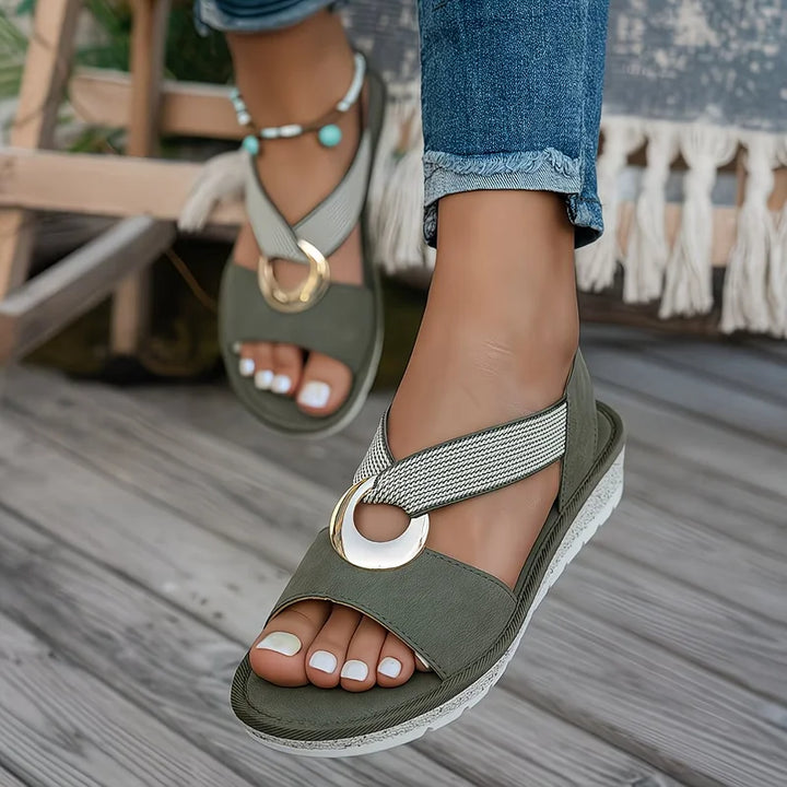 Summer women's sandals with excellent arch support, ensuring comfortable all-day wear.