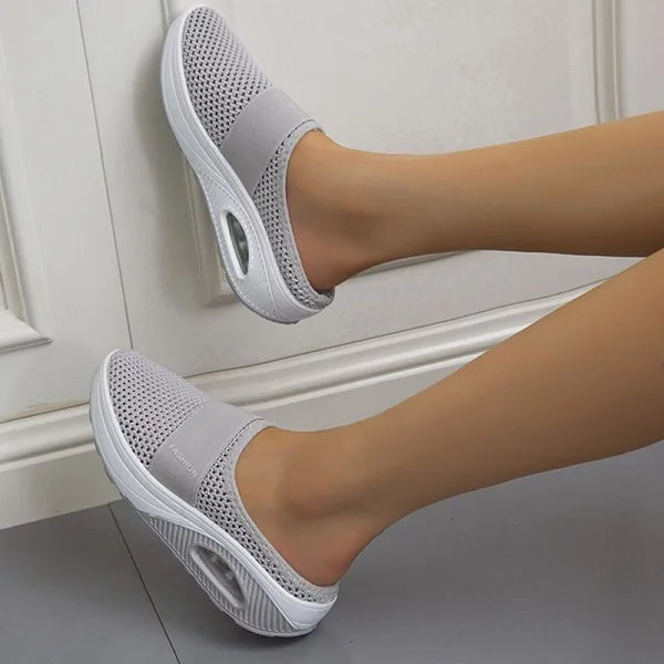 Women's breathable orthopedic sandals for summer, offering arch support, lightweight design, and slip-on comfort.