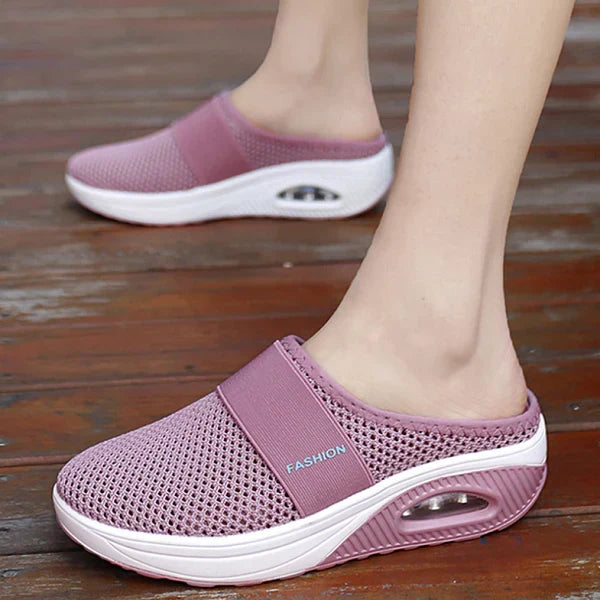 Casual women's slip-on sandals with arch support, perfect for summer, providing all-day comfort & breathability.