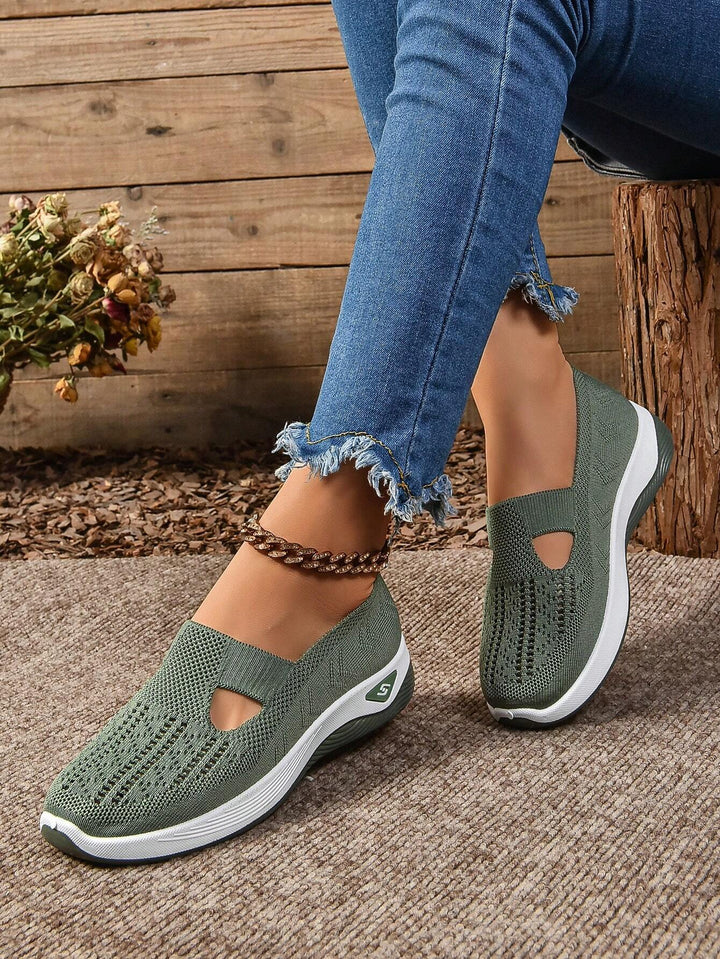 Orthopedic women's flats, breathable mesh for comfortable all-day wear.