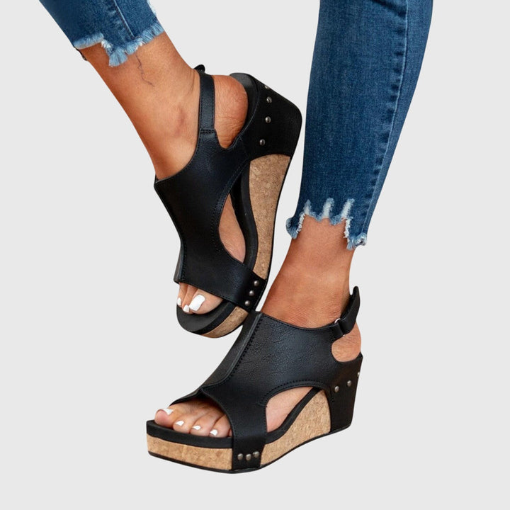 Elegant women's everyday sandals. Orthopedic wedge design ensures comfortable, supportive walking throughout summer.