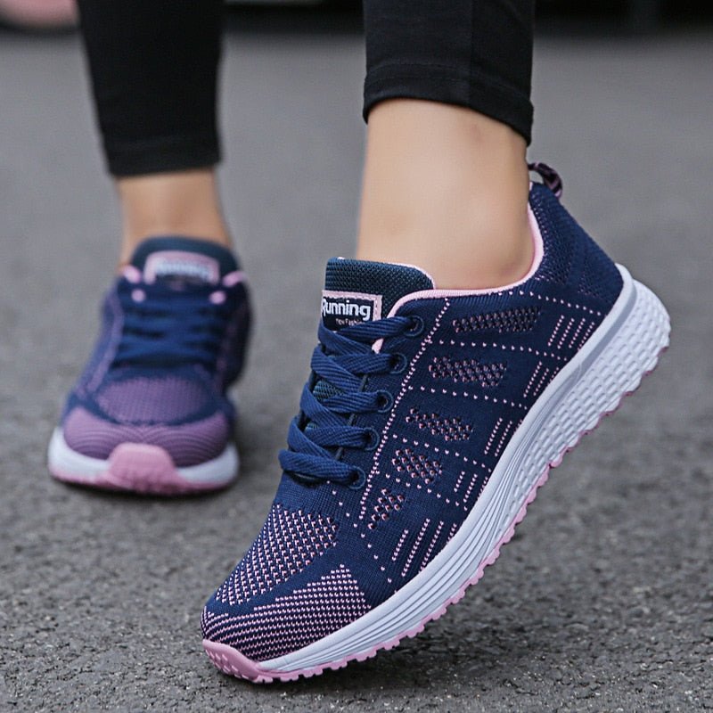 Everyday women's orthopedic trainers, lightweight, lace-up, with arch support.