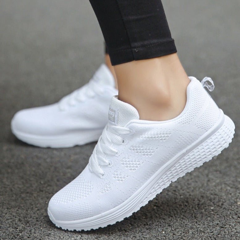 Lightweight wide-fit women's orthopedic walking shoes, excellent foot support.