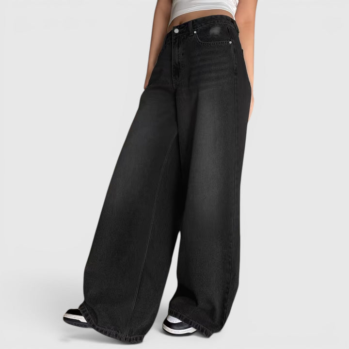 Comfortable women's baggy pants, high waist, loose fit, perfect for vintage street style.