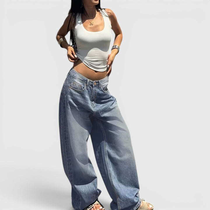 Women's fashion baggy pants, straight leg, oversized for a modern relaxed style.
