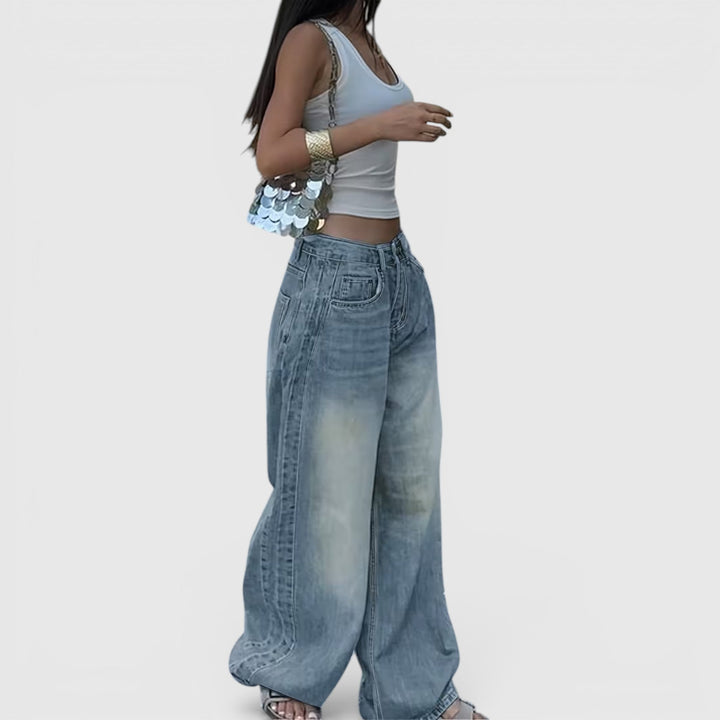 Comfortable women's wide leg pants, oversized fit, perfect for everyday relaxed fashion.