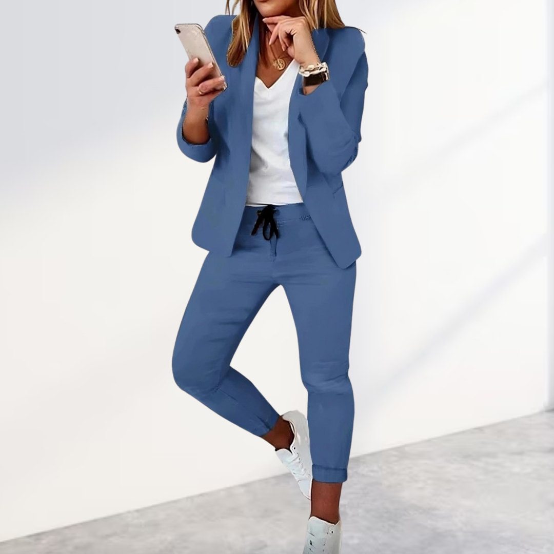 Coordinated women's oversized blazer & jogger pants set for an effortless, stylish, and comfortable look.