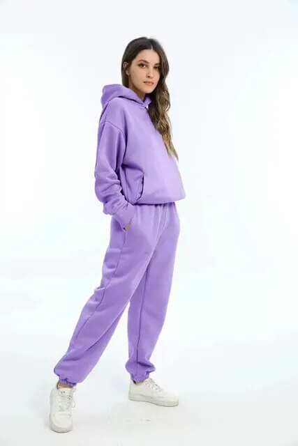Relaxed fit women's two-piece outfit, an oversized tracksuit set for ultimate comfort and style.