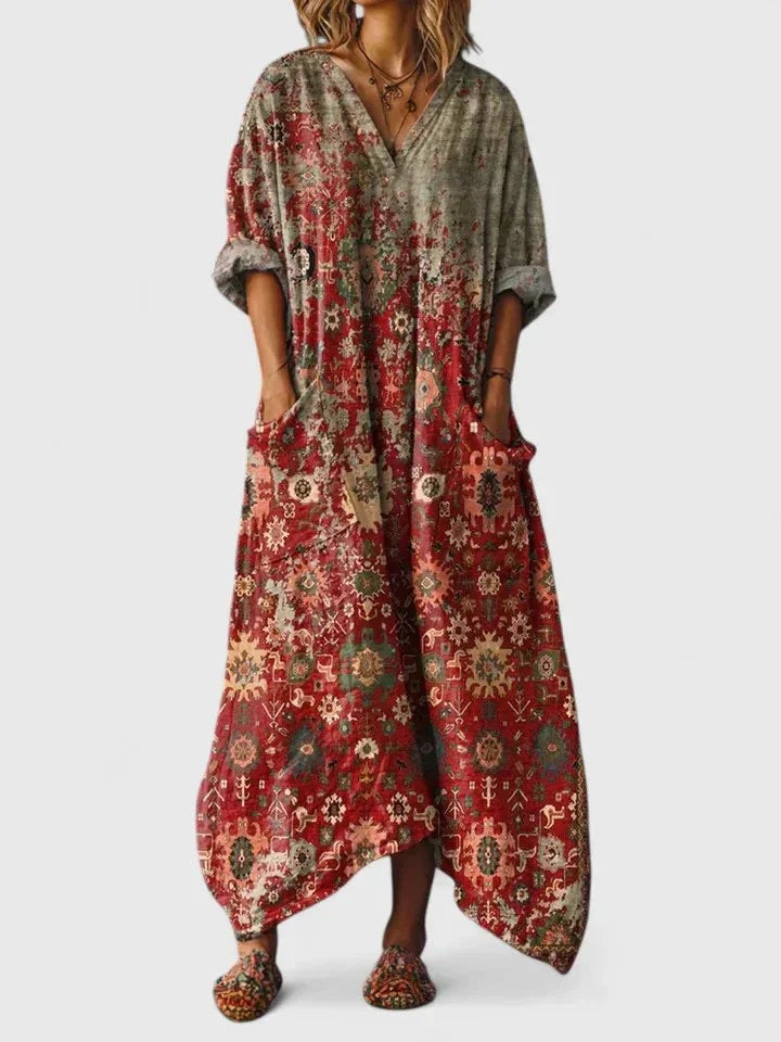 Comfortable women's oversized paisley maxi dress, V-neck, 3/4-sleeves, perfect for casual summer wear.