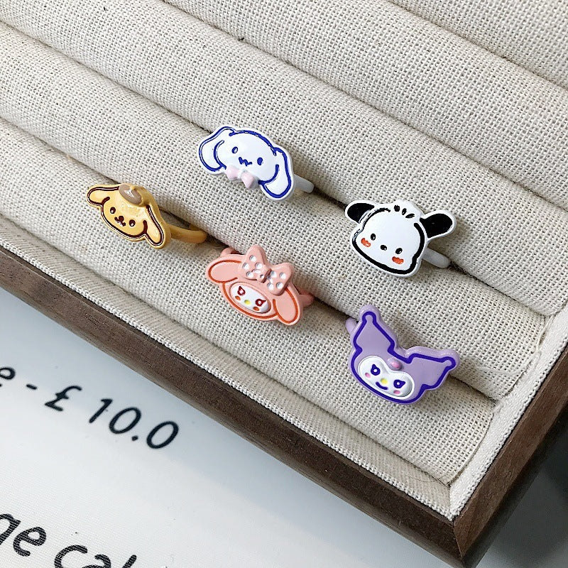 Statement cartoon ring for women, playful design. Trendy motif jewelry.